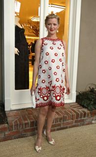 Gretchen Mol feet photo thumbnail