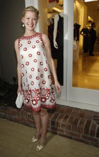 Gretchen Mol feet photo thumbnail