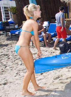 Gretchen Rossi feet photo thumbnail