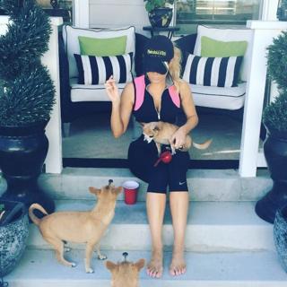 Gretchen Rossi feet photo thumbnail