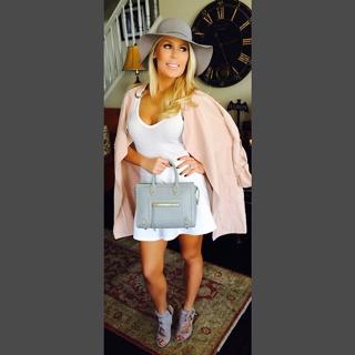 Gretchen Rossi feet photo thumbnail