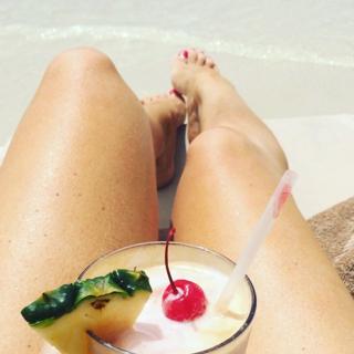 Gretchen Rossi feet photo thumbnail