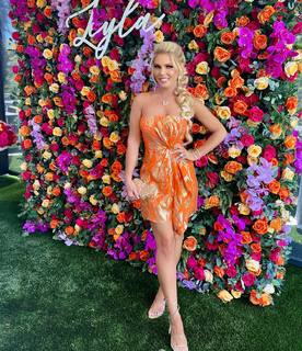 Gretchen Rossi feet photo thumbnail