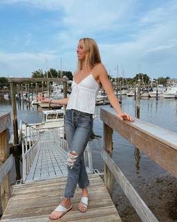 Gretchen Walsh feet photo 7