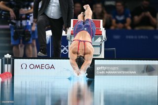 Gretchen Walsh feet photo 10