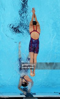 Gretchen Walsh feet photo 4