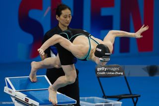 Gretchen Walsh feet photo 3