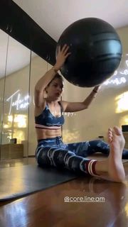 Grettell Valdez feet photo 1