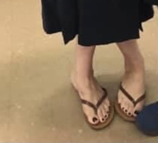 Grey DeLisle feet photo 3