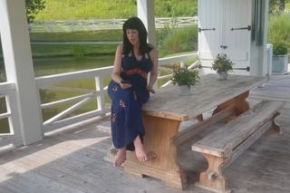 Grey DeLisle feet photo 4