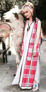 Grimes feet photo thumbnail