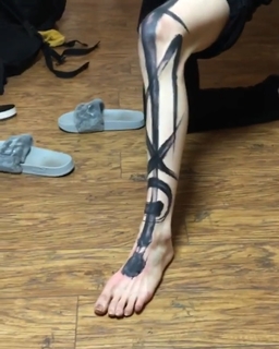 Grimes feet photo thumbnail