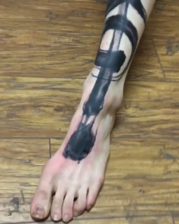 Grimes feet photo thumbnail