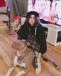 Grimes feet photo thumbnail