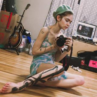 Grimes feet photo thumbnail