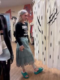 Grimes feet photo 4