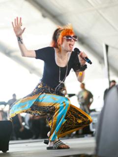 Grimes feet photo thumbnail