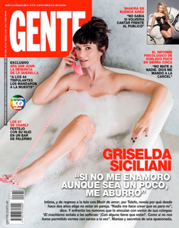 Griselda Siciliani feet photo 17