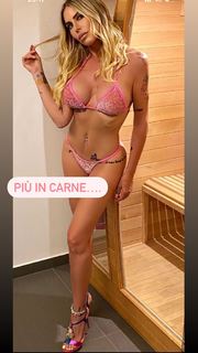 Guendalina Canessa feet photo 1