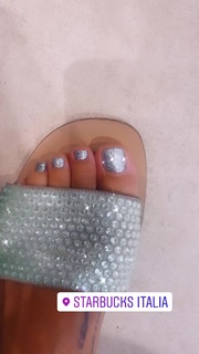 Guendalina Canessa feet photo 8