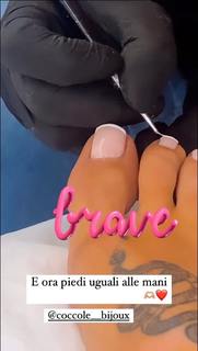 Guendalina Canessa feet photo 9