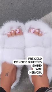Guendalina Canessa feet photo 7