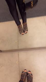 Guendalina Canessa feet photo 12