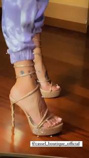 Guendalina Canessa feet photo 8