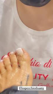 Guendalina Canessa feet photo 8