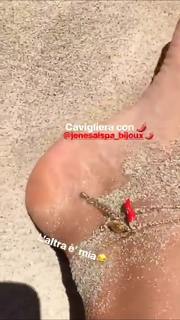 Guendalina Tavassi feet photo 6