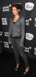 Gugu Mbatha-Raw feet photo thumbnail