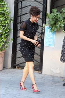 Gugu Mbatha-Raw feet photo thumbnail