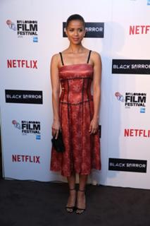 Gugu Mbatha-Raw feet photo thumbnail