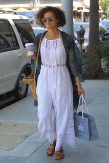 Gugu Mbatha-Raw feet photo thumbnail