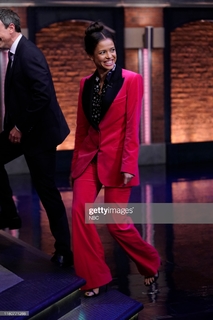 Gugu Mbatha-Raw feet photo thumbnail