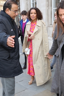 Gugu Mbatha-Raw feet photo thumbnail