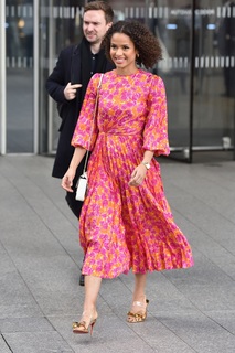 Gugu Mbatha-Raw feet photo thumbnail