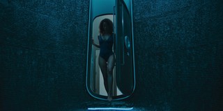 Gugu Mbatha-Raw feet photo thumbnail