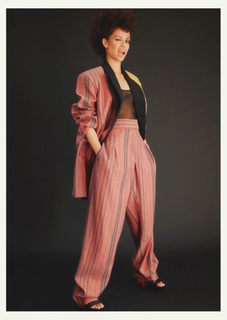 Gugu Mbatha-Raw feet photo thumbnail