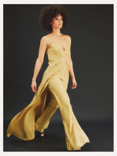 Gugu Mbatha-Raw feet photo thumbnail