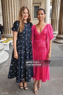 Gugu Mbatha-Raw feet photo thumbnail