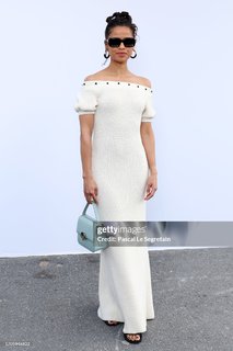 Gugu Mbatha-Raw feet photo thumbnail
