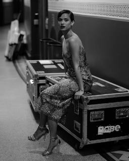 Gugu Mbatha-Raw feet photo thumbnail