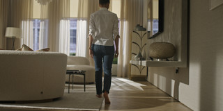 Gugu Mbatha-Raw feet photo thumbnail