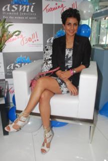 Gul Panag feet photo 15