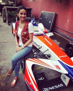 Gul Panag feet photo 1