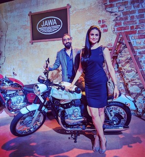 Gul Panag feet photo 19