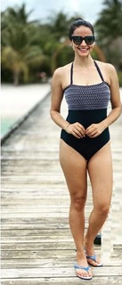 Gul Panag feet photo 17
