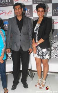 Gul Panag feet photo 10