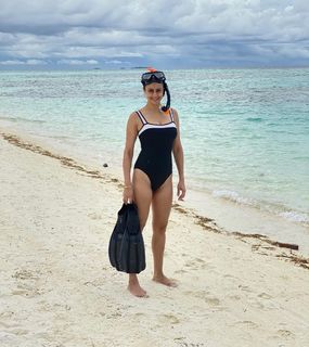 Gul Panag feet photo 20